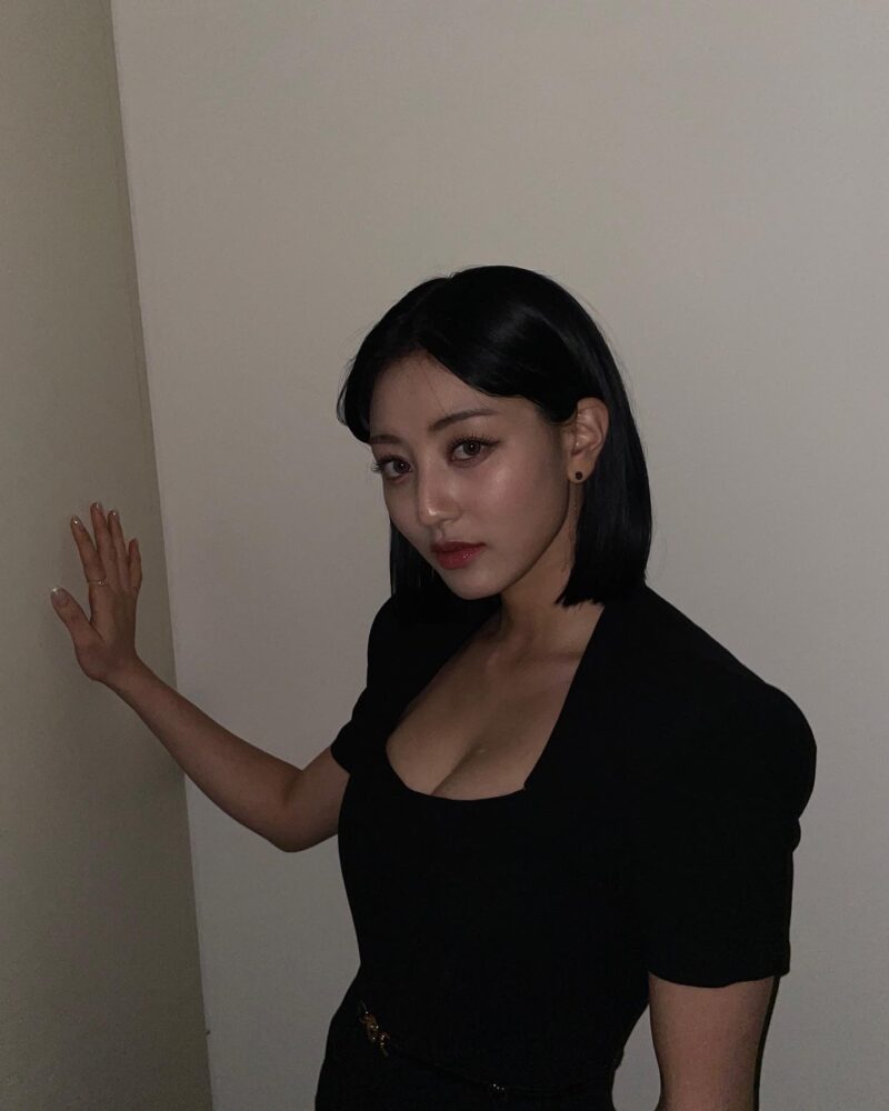 ジヒョ 胸 おっぱい 乳輪 インスタ エロ TWICE 