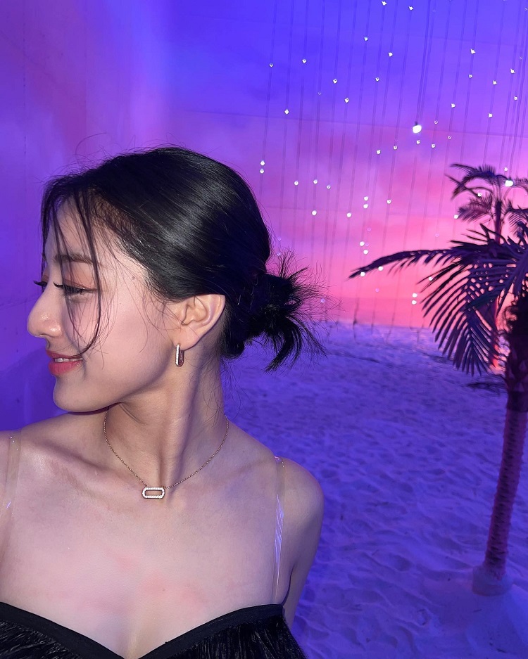 ジヒョ 胸 おっぱい 乳輪 インスタ エロ TWICE