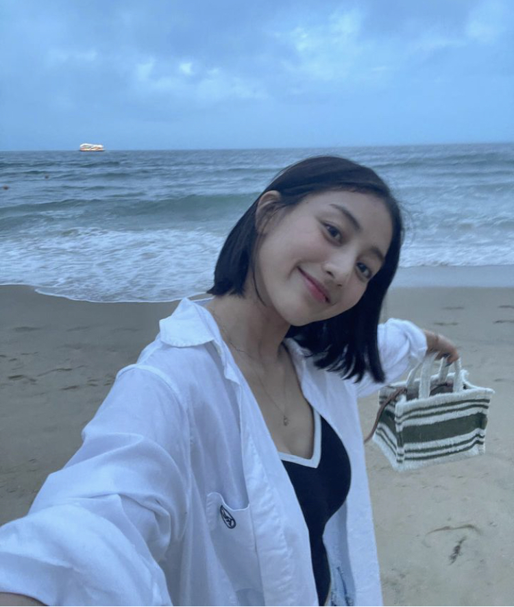 ジヒョ 胸 おっぱい 乳輪 インスタ エロ TWICE
