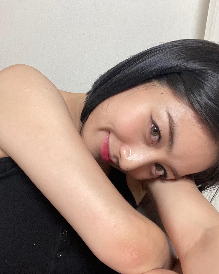 ジヒョ 胸 おっぱい 乳輪 インスタ エロ TWICE