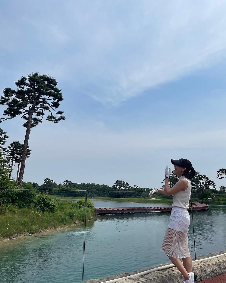 ジヒョ 胸 おっぱい 乳輪 インスタ エロ TWICE