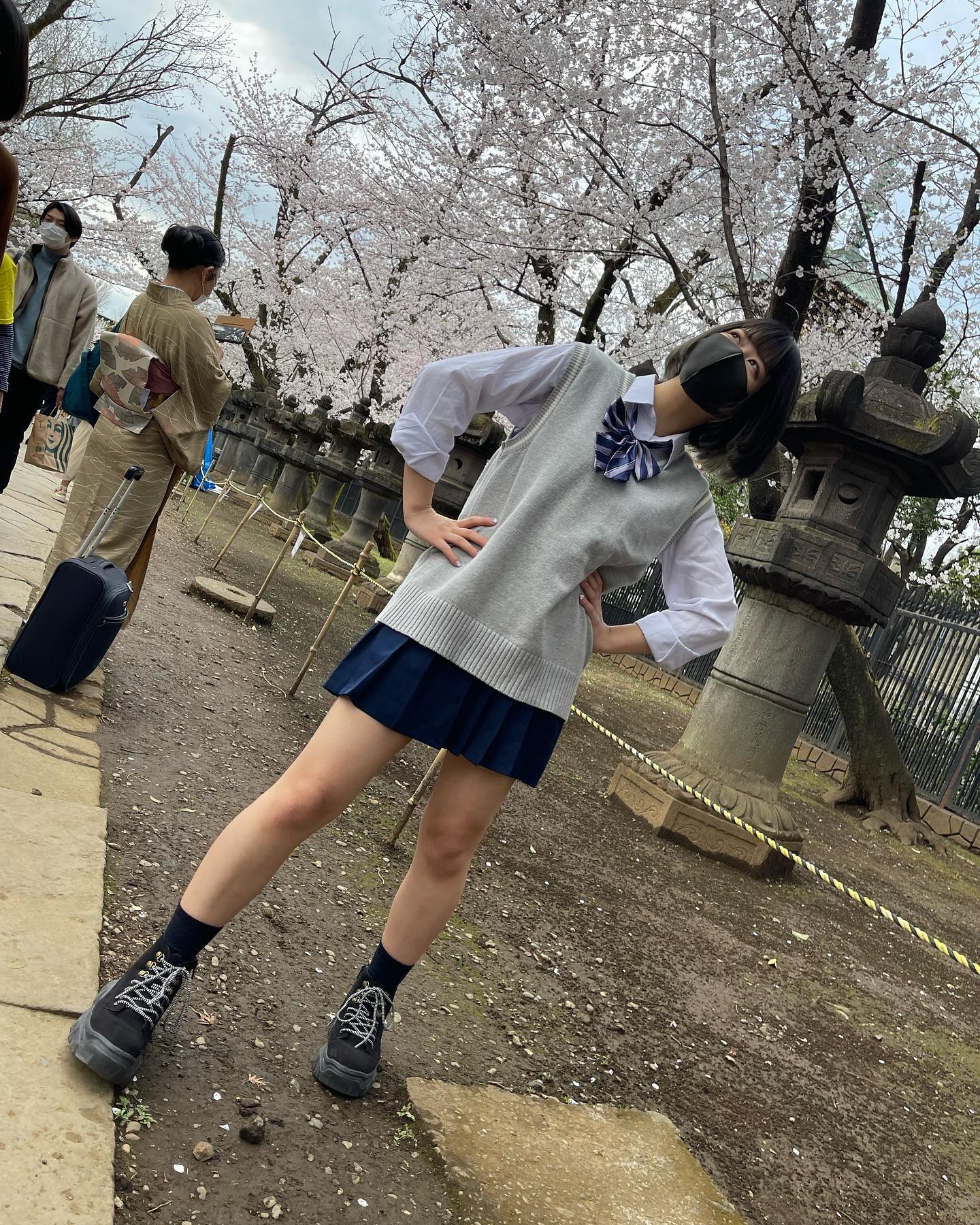 ちなぷぷ 高田ちなつ 胸 巨乳 おっぱい エロ TikToker インスタ 整形 限界酒飲み大学生系