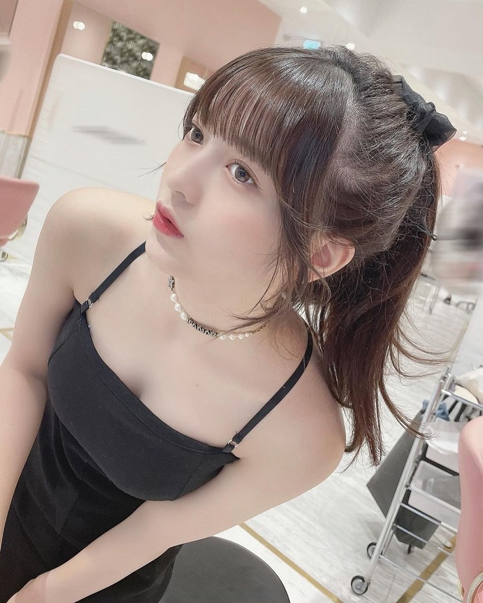 黒嵜菜々子