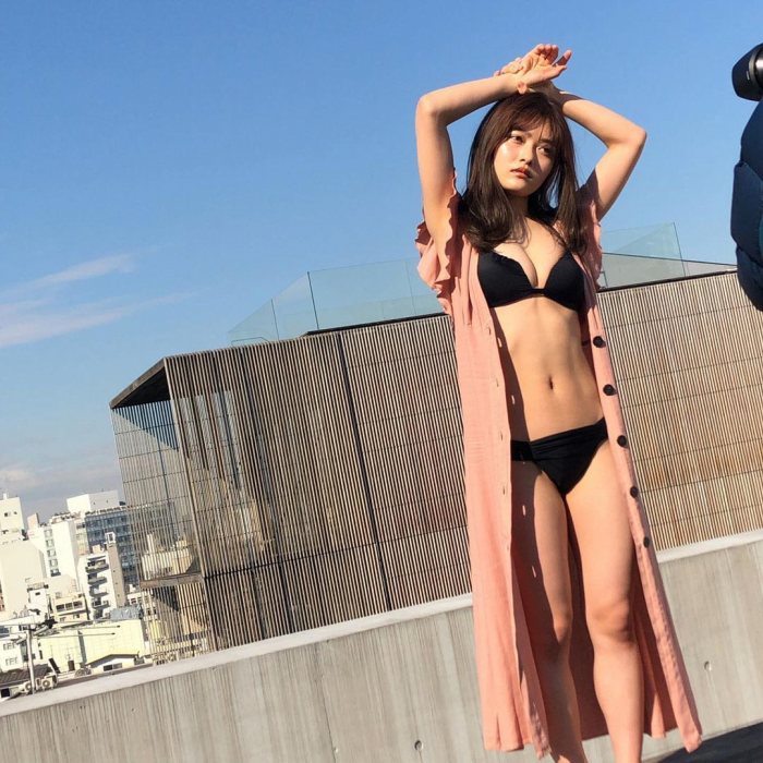 井上咲楽 巨乳 おっぱい 胸 グラビア エロ 乳首 写真集