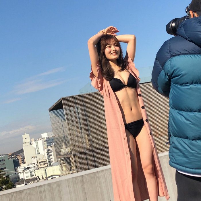 井上咲楽 巨乳 おっぱい 胸 グラビア エロ 乳首 写真集