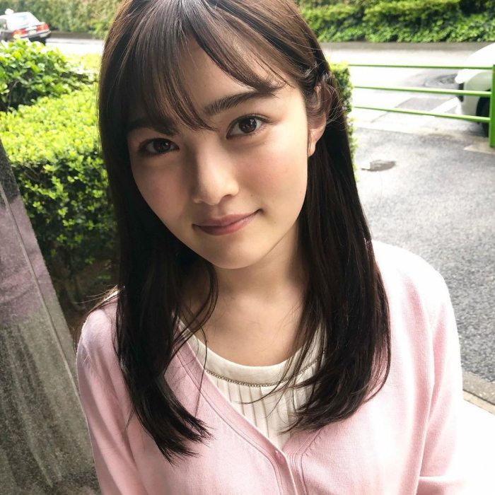 井上咲楽 巨乳 おっぱい 胸 グラビア エロ 乳首 写真集