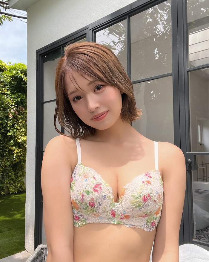 ばんばんざいるな 水着 グラビア 写真集 胸 おっぱい 巨乳 エロ 森元流那 インスタ