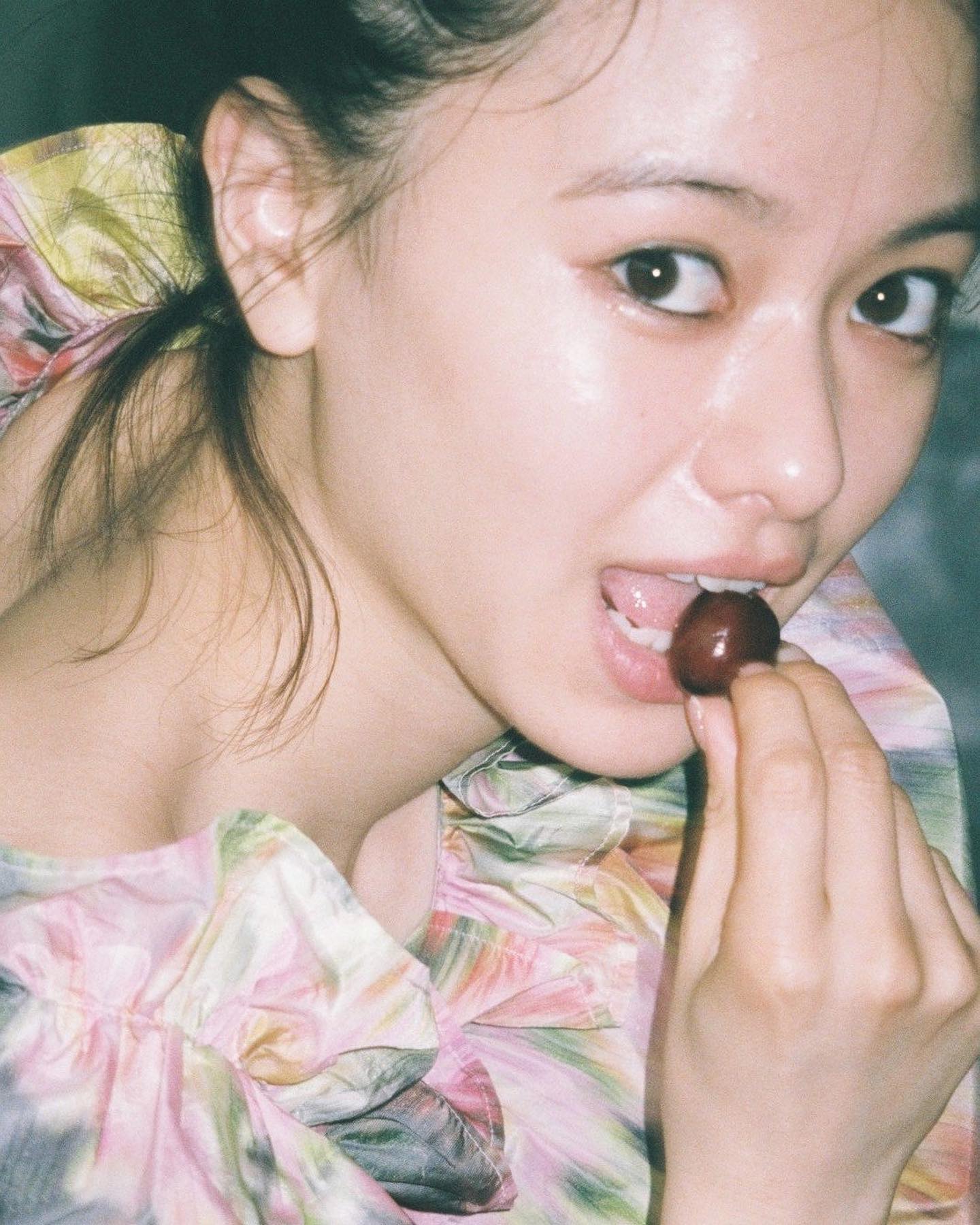 山本舞香 胸 おっぱい グラビア エロ