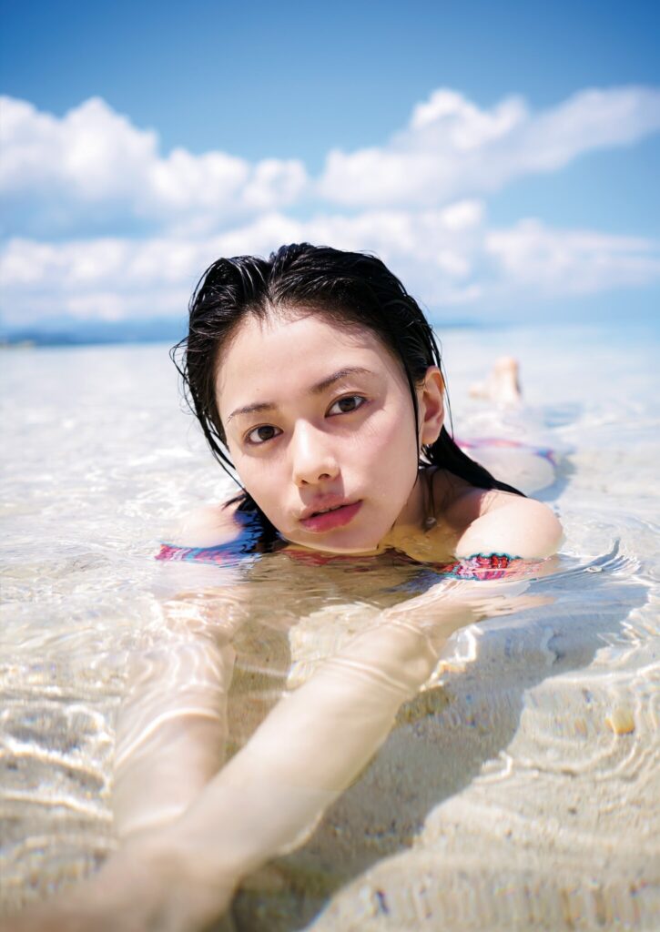 山本舞香 胸 おっぱい グラビア エロ