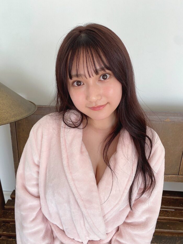 鈴木くるみ 胸 おっぱい 巨乳 グラビア エロ 写真集 twitter インスタ showroom AKB48 チームB