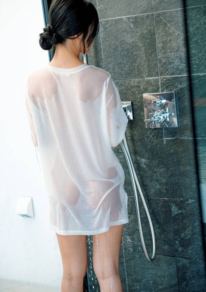 天羽希純 ヌード 乳輪 乳首 胸 おっぱい 巨乳 Gカップ グラビア エロ 写真集 フォトブック 撮影会 イベント showroom インスタ twitter #2i2 解散 卒業 ゼロイチファミリア