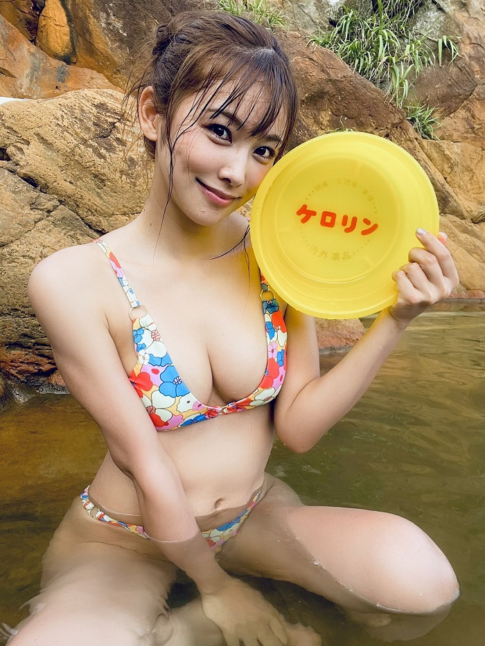 江藤菜摘 胸 おっぱい 巨乳 グラビア エロ Eカップ 写真集