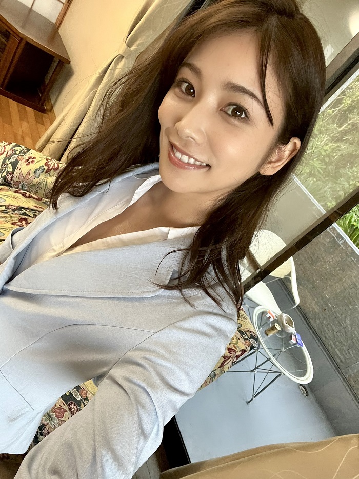 江藤菜摘 胸 おっぱい 巨乳 グラビア エロ Eカップ 写真集