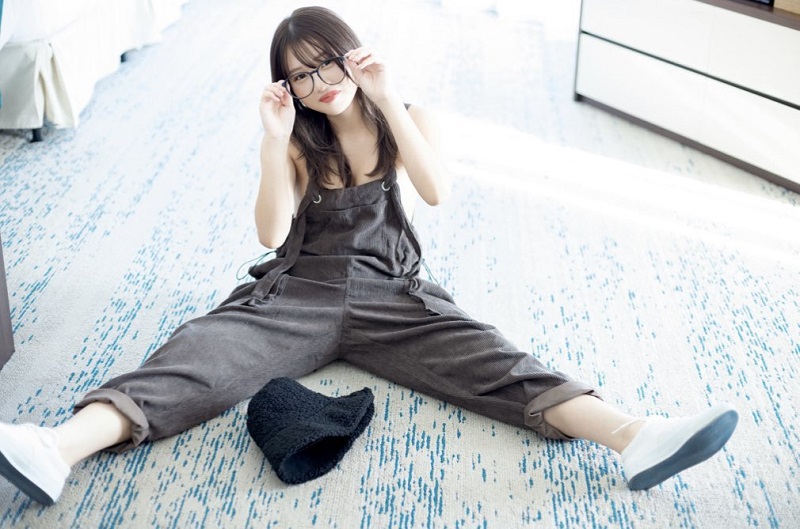 ばんばんざいるな 水着 グラビア 写真集 胸 おっぱい 巨乳 エロ