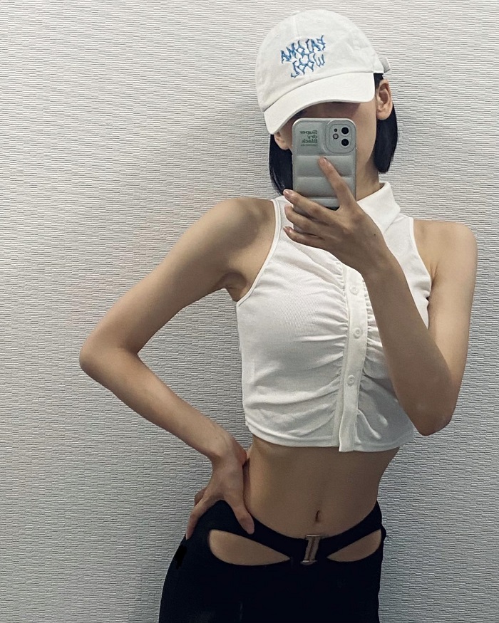 華村あすか 胸 おっぱい 巨乳 グラビア 写真集 エロ インスタ 仮面ライダー