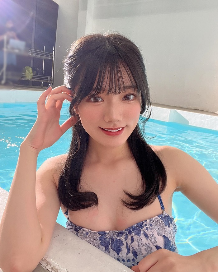 宮下玲奈 胸 おっぱい 巨乳 Dカップ グラビア エロ 写真集 AV ヌード 手ブラ 乳首 インスタ