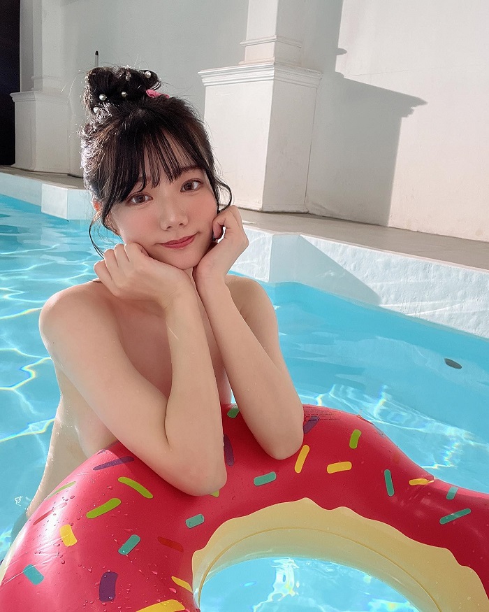 宮下玲奈 胸 おっぱい 巨乳 Dカップ グラビア エロ 写真集 AV ヌード 手ブラ 乳首 インスタ