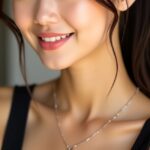 【画像】乳首がはみ出てる事に気づかず撮影される女の子ｗｗｗ