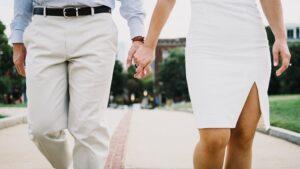 【画像】ムッチムチのえちえち夫婦、見つかるｗ