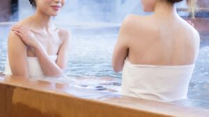 【画像】温泉で女の体に張り付くバスタオルがエロすぎるｗｗｗｗｗｗｗ