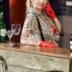 【画像】元レジェンドAV女優(48)が経営するバー、えっちｗｗ