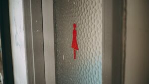 【画像】女子校のトイレがエロすぎるｗｗ