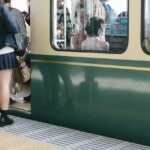 【画像】パンツ見えそうなドスケベJK、電車に乗るｗｗｗｗｗｗｗｗｗｗｗｗｗｗｗｗｗｗ