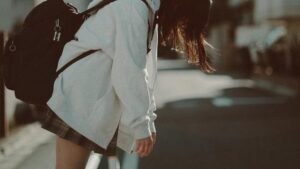【画像】巨乳JK、ブラジャーするのを忘れて登校してしまうｗｗｗｗ