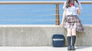 【画像】JKのスカートが覗き放題ｗｗｗｗｗｗｗｗｗｗｗｗｗｗ