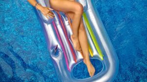【動画】姉のドスケベ水着姿に欲情しちゃう弟ｗｗｗｗ