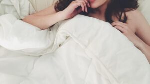 【画像】元HKT48田中美久の騎乗位がエロ過ぎる濡れ場ヌードｗｗｗｗｗｗ
