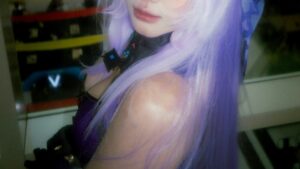 【画像】コスプレイヤー、ノーブラおっぱいの横乳を蚊に刺されてしまうｗｗｗｗ