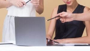 【画像】女性社員ばかりのベンチャー企業、勤務風景が天国すぎるｗｗｗｗｗｗｗ