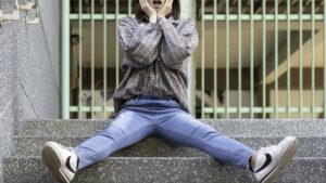 【動画】自動M字開脚機に座らされた女の子、強制くぱぁｗｗｗｗｗｗｗｗｗｗ