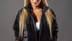 【画像】爆乳JK、暴力的なお○ぱいを見せつけてしまうｗｗｗ