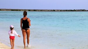 【画像】産後ママ、とんでもない水着を着てしまうｗｗｗ