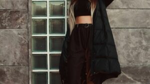 【画像】池田エライザがまたお乳放り出しとるｗｗｗｗｗ