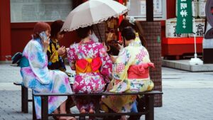 【動画】夏祭りで浴衣の女達が撮られるｗｗｗｗ