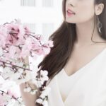 【画像】このコンパニオンのおっぱい見てムラムラしたら負けｗ