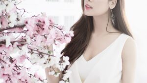 【画像】このコンパニオンのおっぱい見てムラムラしたら負けｗ