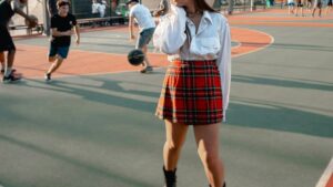 【画像】JK「私のデカイケツどうですか？」