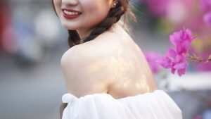 【画像】ロリコン、脱いだら女の子だったｗｗｗ