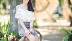 【画像】ノーパン妹の生尻ｗｗｗ