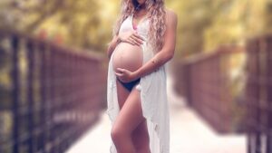 【画像】身体が妊娠を意識しすぎな最近のJKのドスケベボディｗ