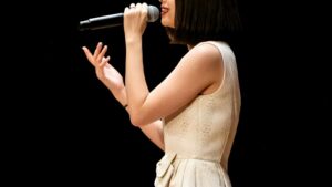 【画像】緑黄色社会のボーカルのおっぱい