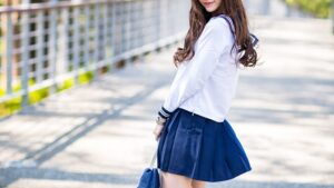 【画像】制服JKさん、乳の才能を隠しきれないｗｗｗ