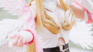 【画像】どすけべコスプレイヤー、エロすぎて即ハメ確定案件ｗｗｗ