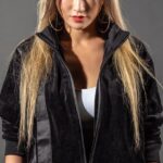 【画像】ヤンキー女、暴力的な爆乳を見せつけてしまう