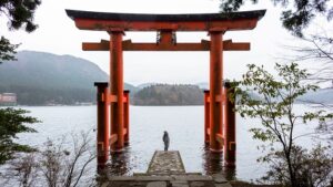 【画像】神社の美人神主が脱いだ結果ｗｗｗ