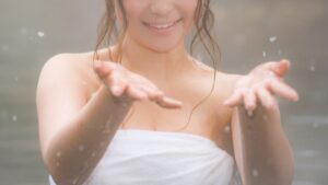 【画像】男湯で楽しくなっちゃった巨乳女ｗｗｗ